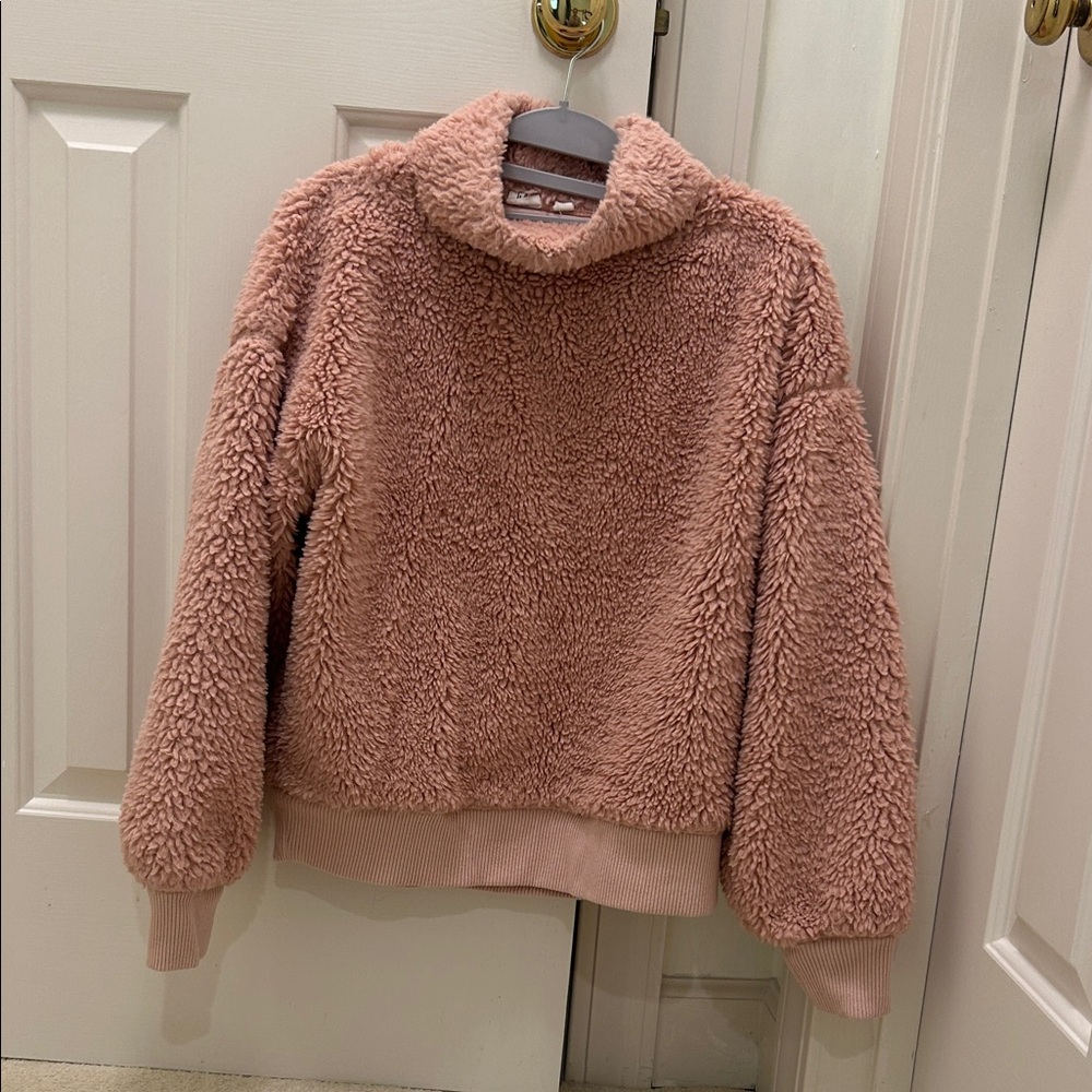 GAP Soft Pink Sherpa sweatshirt